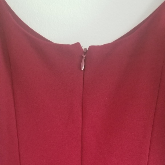 Red Dress - Picture 7 of 7